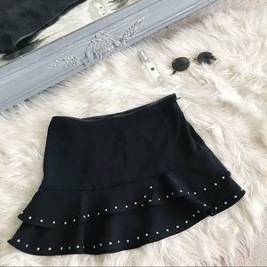 ✨✨Studded Ruffle Mini Skirt S